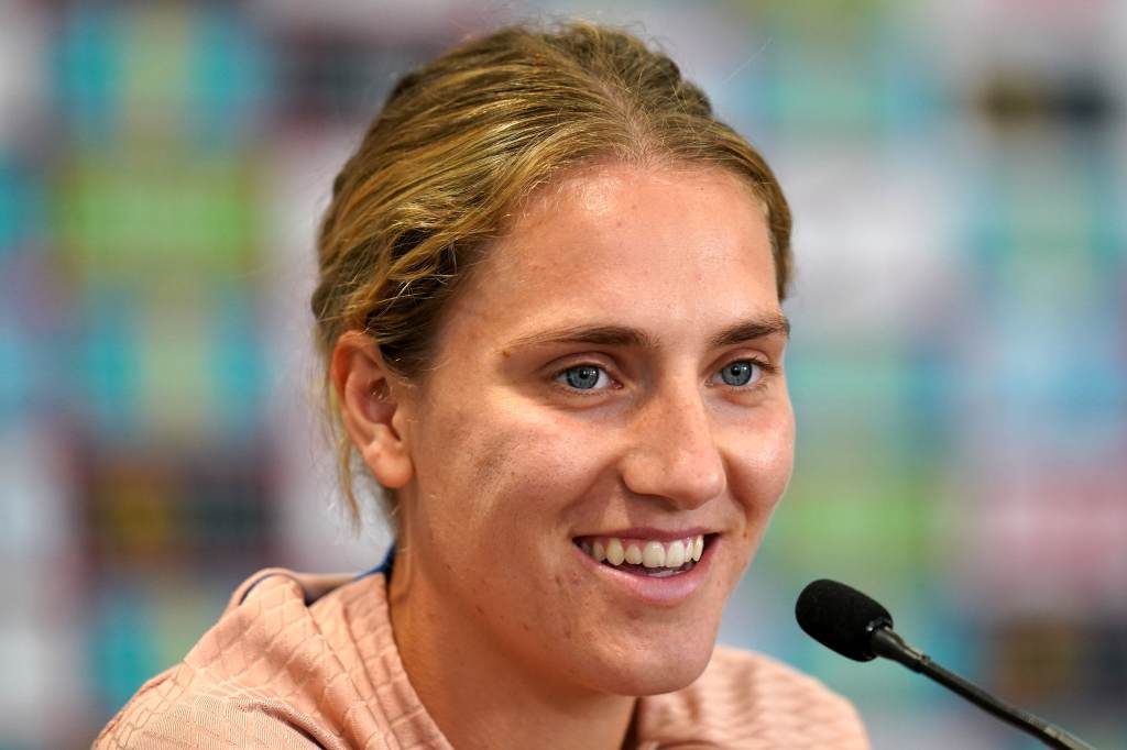 EXCLUSIVE: MAISIE SYMONDS&nbsp;INTERVIEW